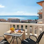 Golden View Апартаменты *